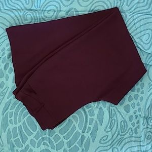 Worthington Modern fit sz 12 Color Wine